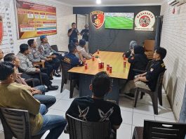 Cooling System Humanis, Polsek Samarinda Ulu Rangkul Masyarakat melalui Nobar Piala Dunia